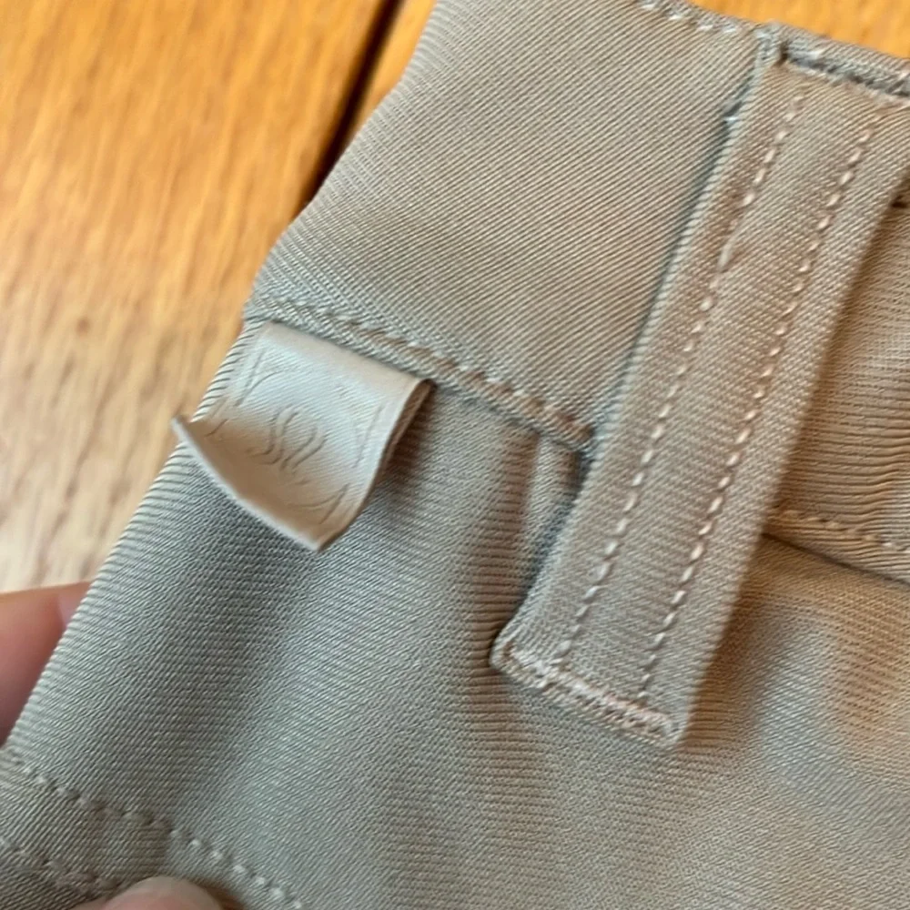 Lululemon men’s slim stretch gusseted khaki ABC pants 31 x 31.5 (hemmed) EUC